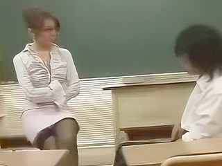 Fucking in Tokyo with slutty AV idol Yuna Takizawa